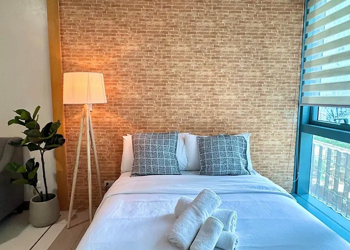 Apartment Chic 1-br At Uptown Bgc
