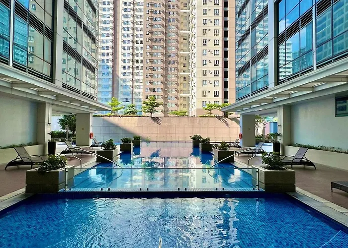 Chic 1-br At Uptown Bgc Manila
